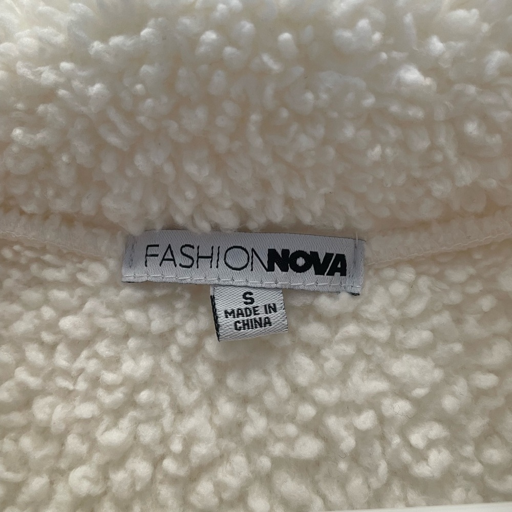 Fashion Nova Sherpa Crop Jacket - Picture 4 of 4